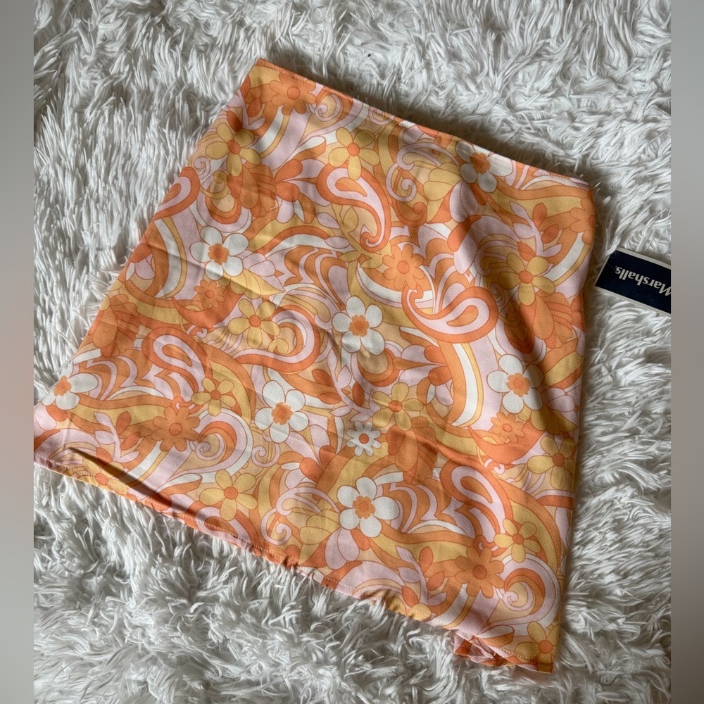 NWT Hollister Floral High-Rise Skirt in Orange and Cream Pink
